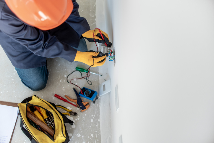 How to Get the Best Quotes from an Electrician Without Overpaying